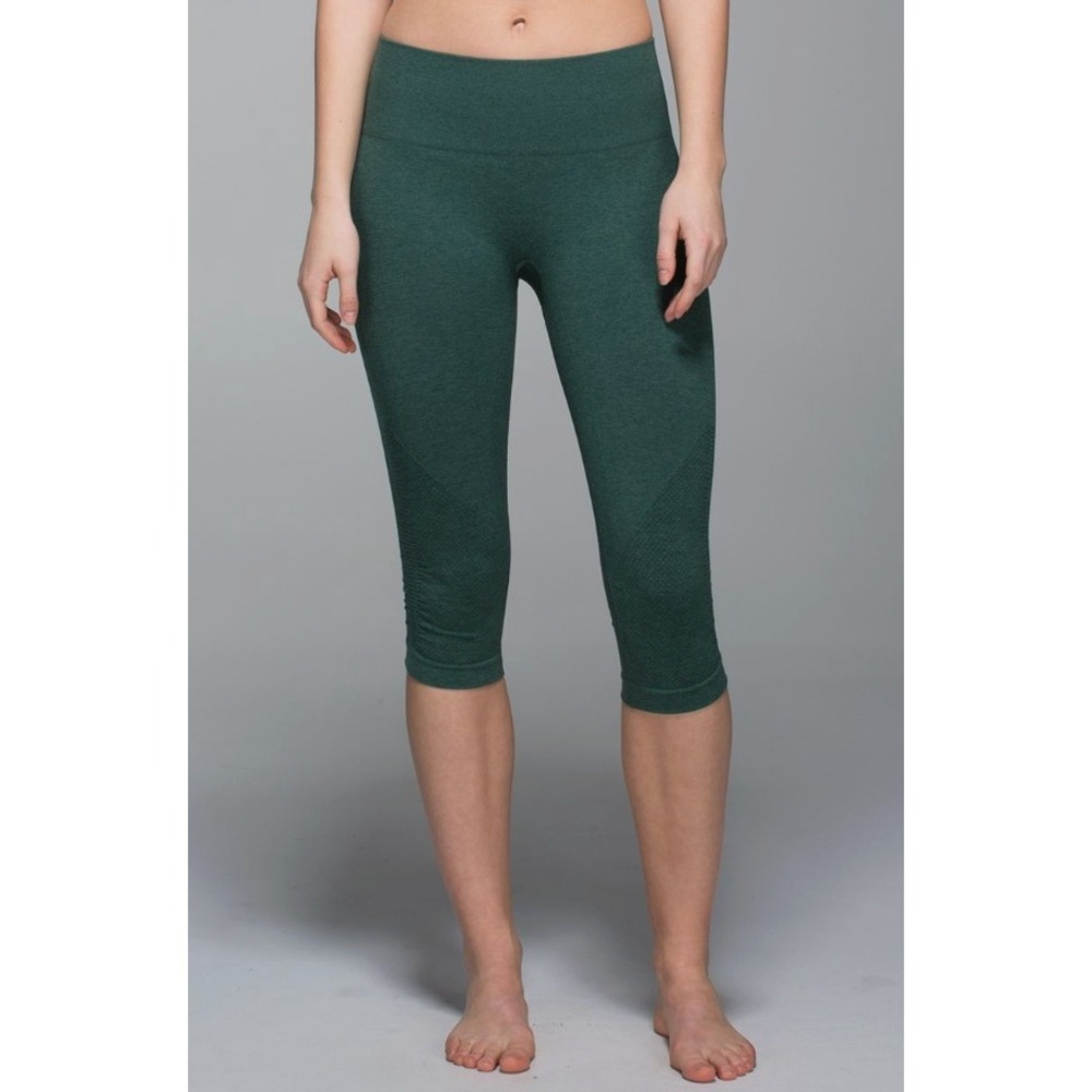Lululemon In the Flow Crop II Leggings Green Ruched Seamless Yoga Pants Size 6